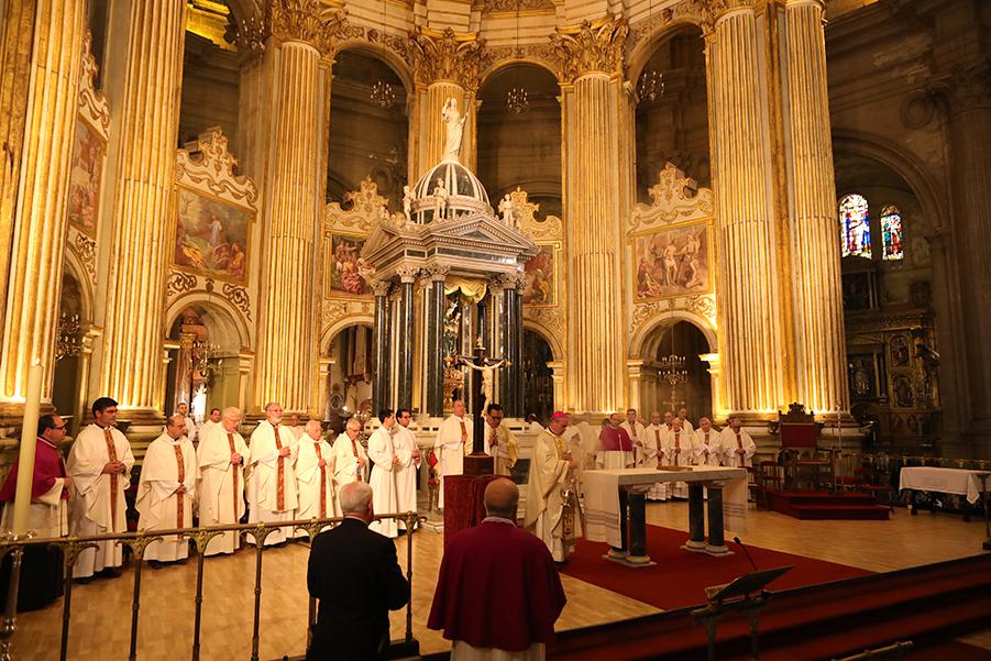 Misa Crismal celebrada en la Catedral de Málaga el 17 de abril de 2019 // S. FENOSA