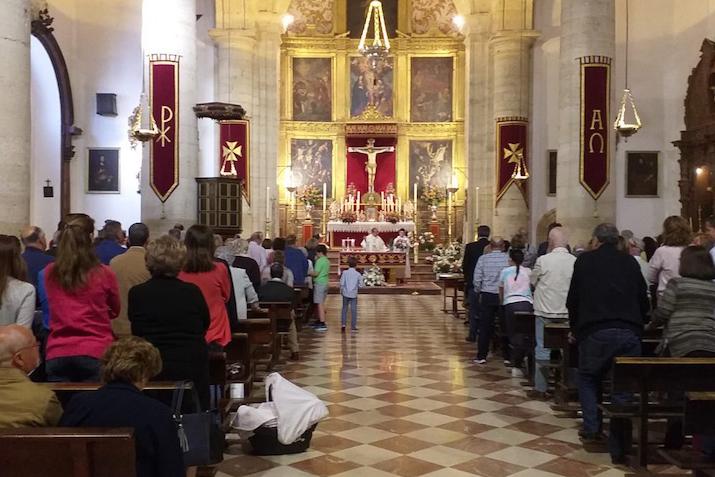 Las familias de Antequera celebran la novena al Señor de la Salud y de las Aguas