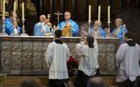 ¿Sabías que se puede usar la campanilla en la Eucaristía?