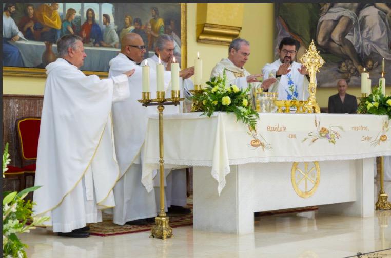 Visita Pastoral de D. Jesús Catalá a la parroquia del Carmen de Estepona