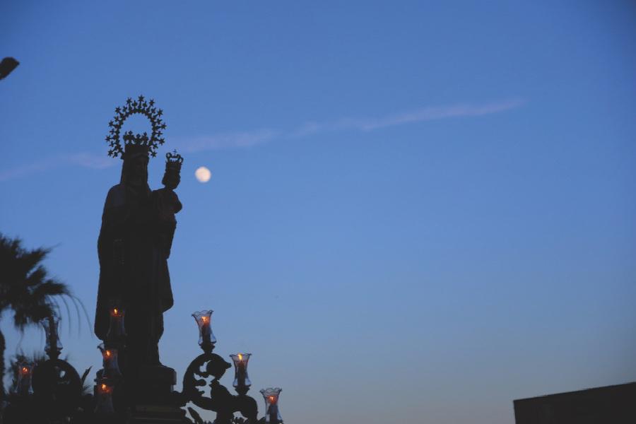 Virgen del Carmen de Rincón de la Victoria durante su salida extraordinaria celebrada el pasado 15 de junio con motivo del centenario de su primera salida procesional // TURISMOENRINCON.ES