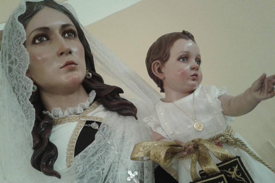 El Papa envía un rosario a la Virgen del Carmen de Palma Palmilla