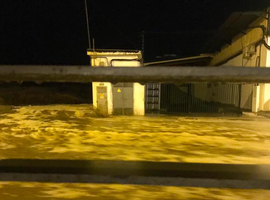 El agua inunda la cripta de San Felipe y causa daños en otros templos