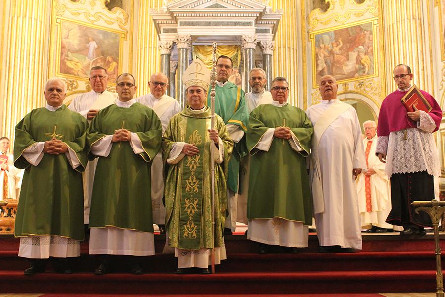 El Obispo de Málaga ordena tres nuevos diáconos permanentes // D. GUTIÉRREZ