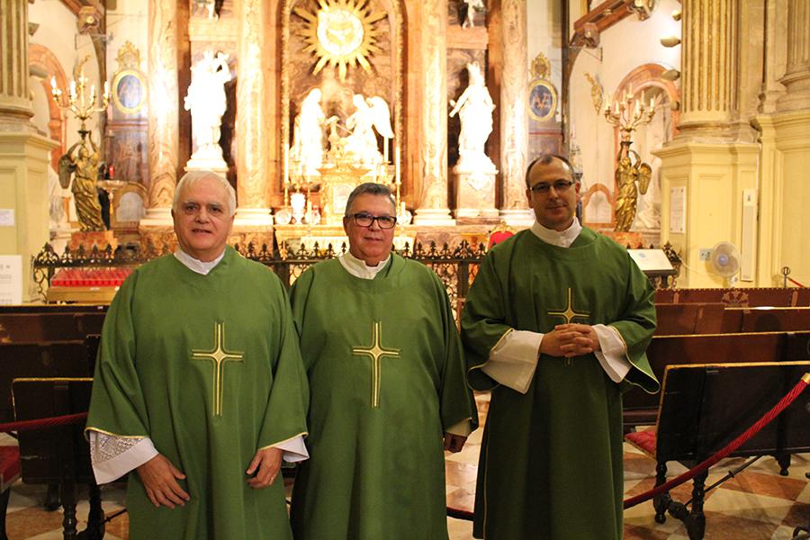 El Obispo de Málaga ordena tres nuevos diáconos permanentes // D. GUTIÉRREZ