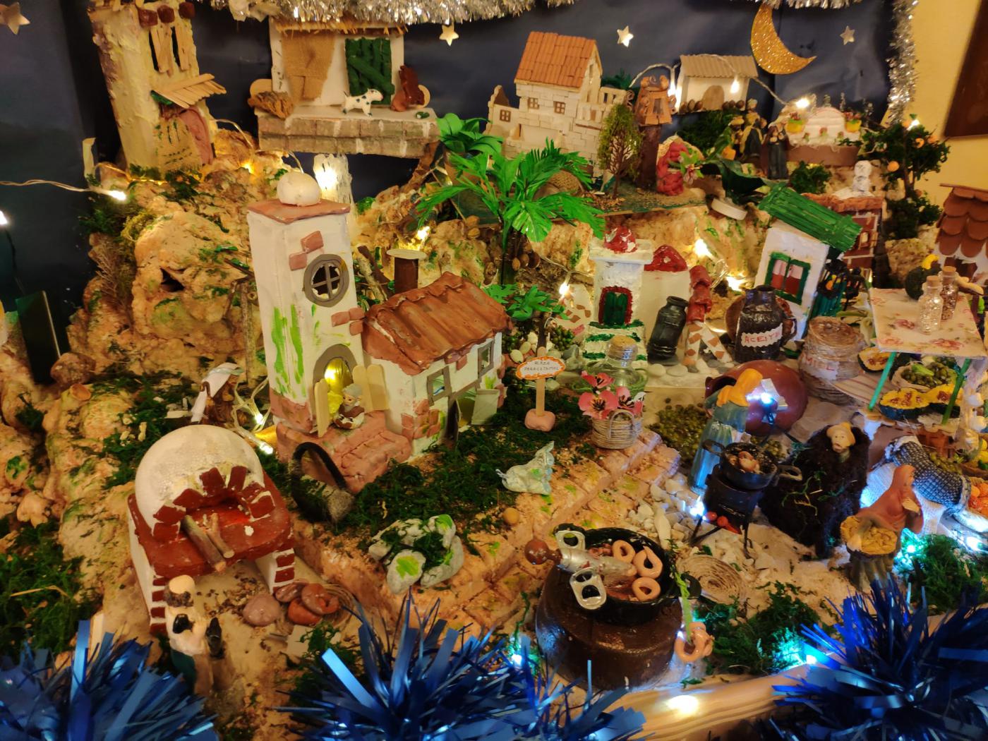 Belén construido con objetos reciclados, de Ángeles Gómez