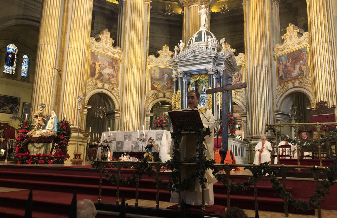 La Cruz de Lampedusa, en la Catedral de Málaga, en la fiesta de la Sagrada Familia