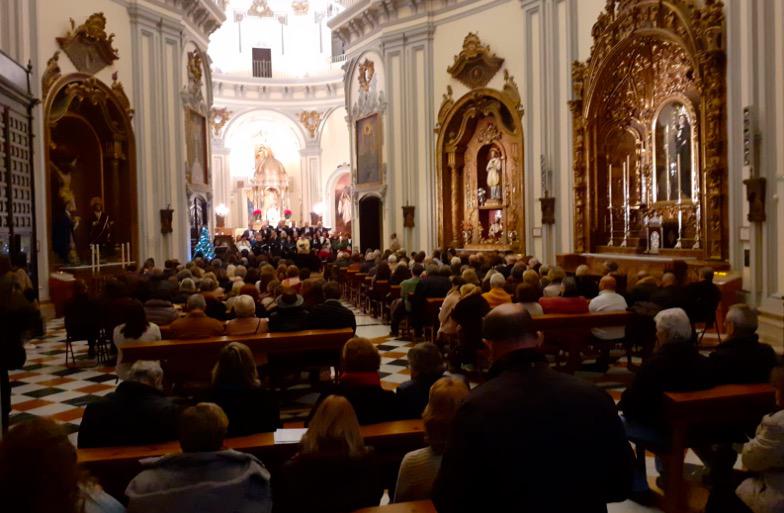 El Coro Diocesano congrega a numerosos fieles en su concierto-oración de Navidad