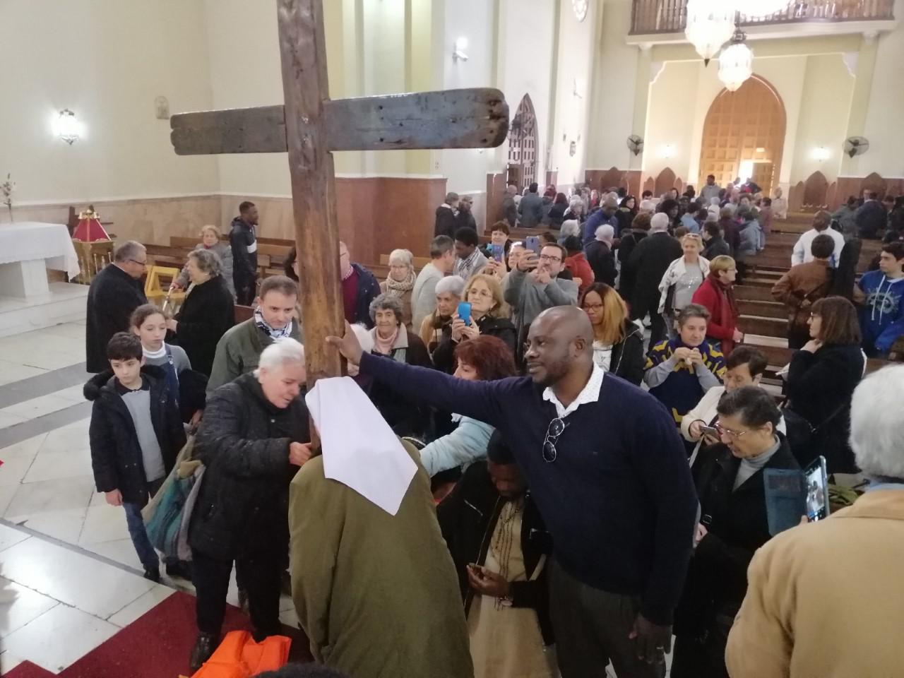 Eucaristía en Cristo Rey, presidida por el Obispo de Málaga, con la Cruz de Lampedusa // A.MEDINA