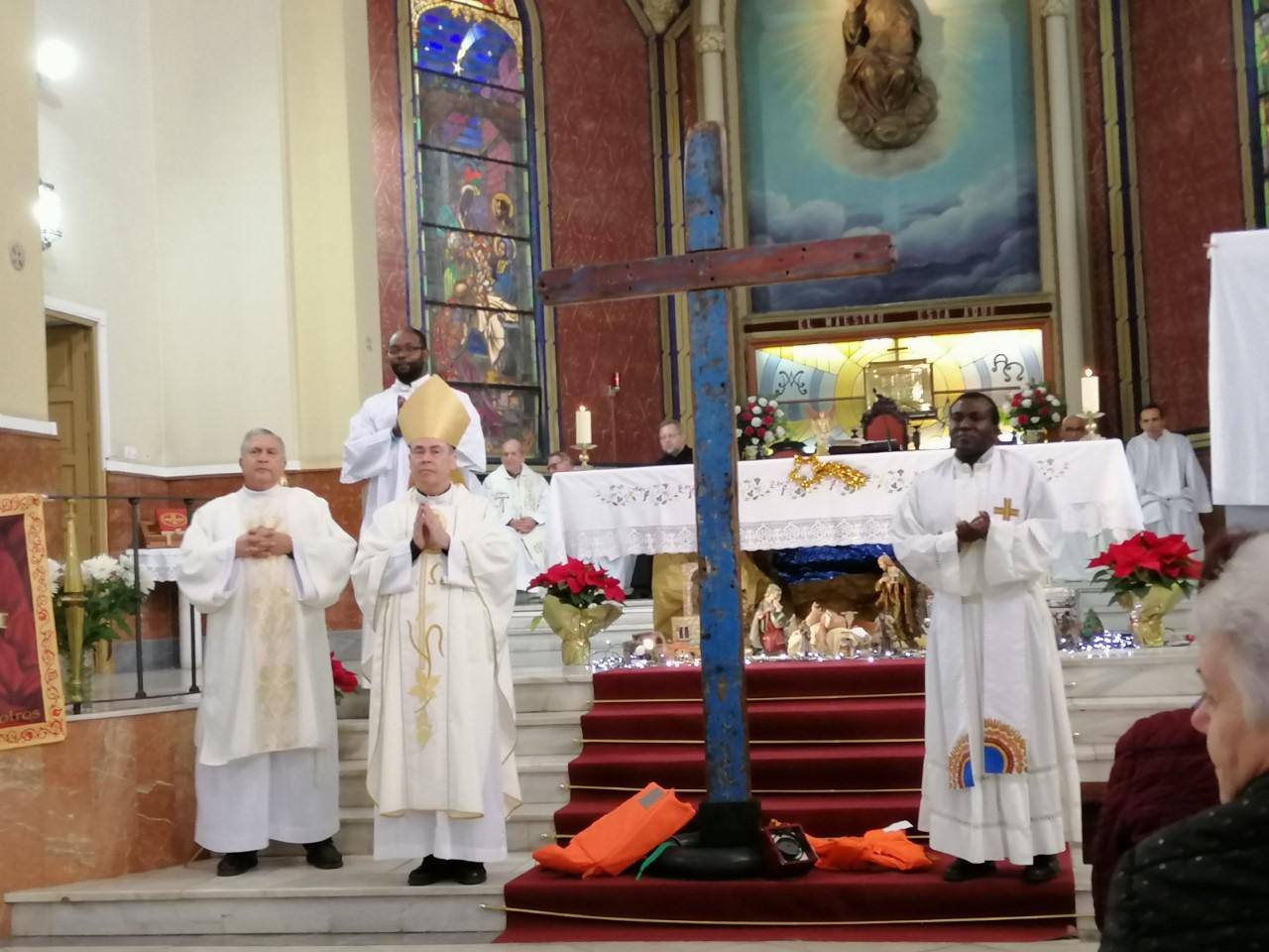 Eucaristía en Cristo Rey, presidida por el Obispo de Málaga, con la Cruz de Lampedusa // A.MEDINA