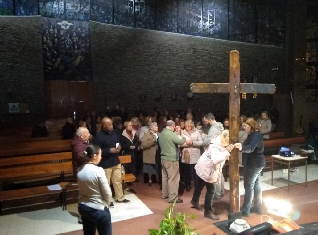 Vigilia de oración en la parroquia de Santa Rosa de Lima