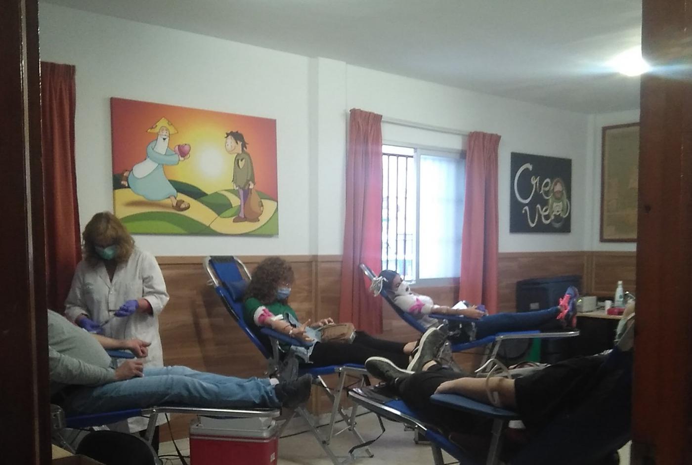 Virgen del Camino se vuelca donando sangre durante la pandemia