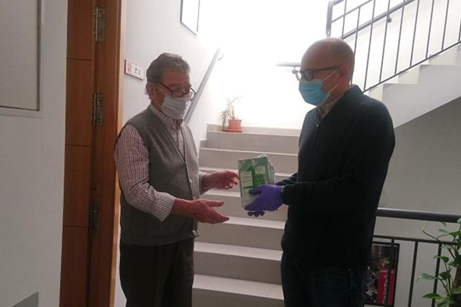 «La caridad nos transforma y abre nuevos caminos»