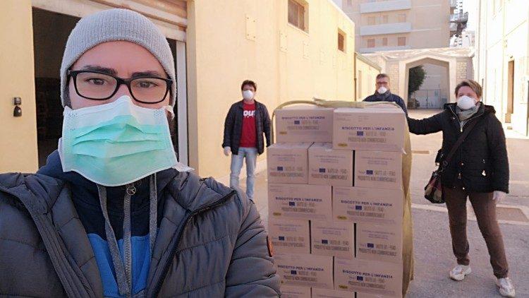 «La Trinidad nos anima a trabajar por una sociedad fraterna»