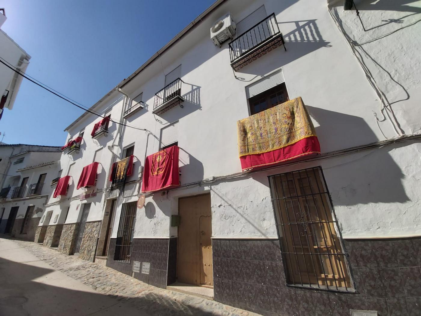 Corpus y Día de Caridad en El Espejo