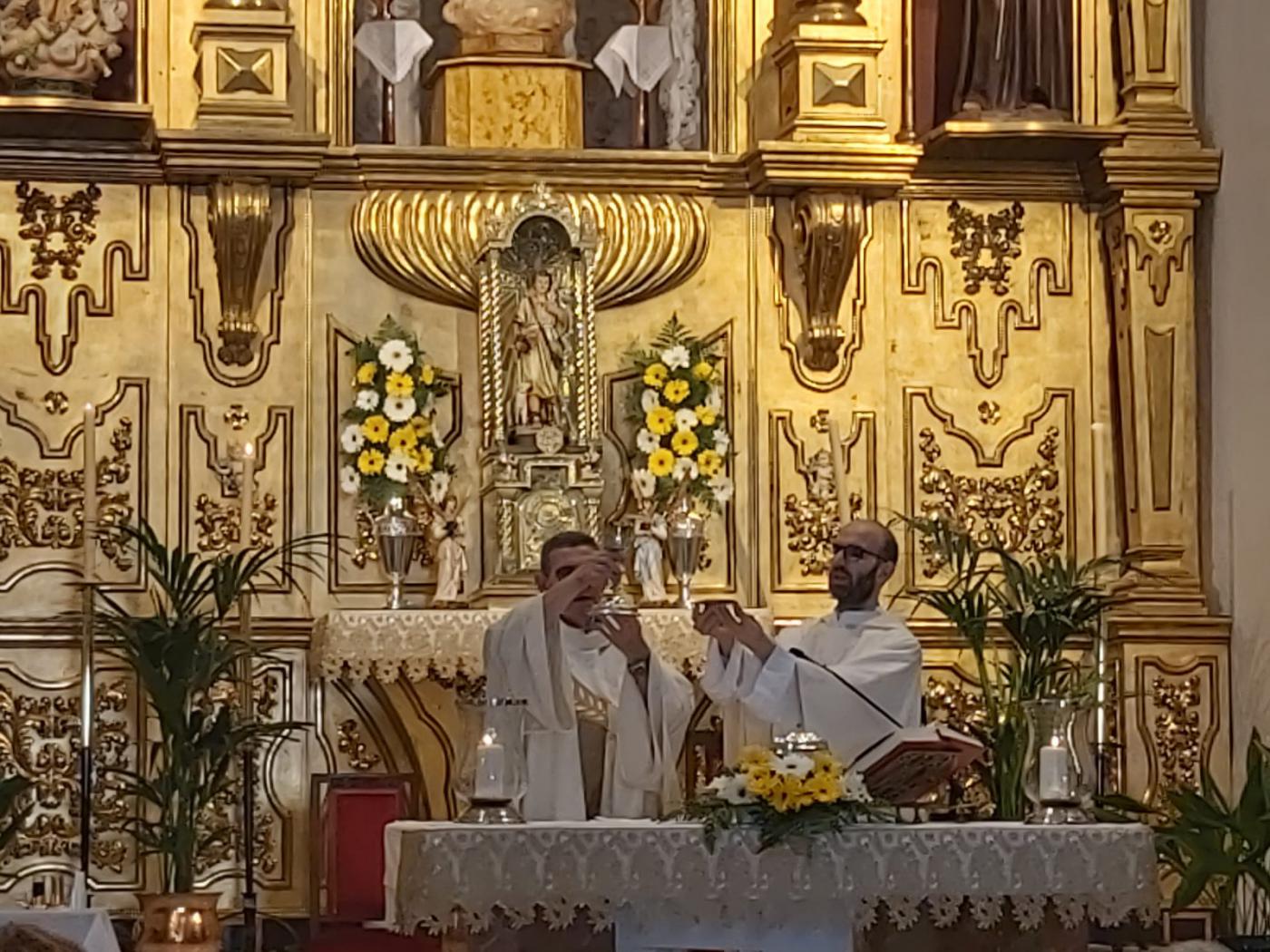Eucaristía del Corpus Christi en el templo parroquial de la Encarnación de Yunquera