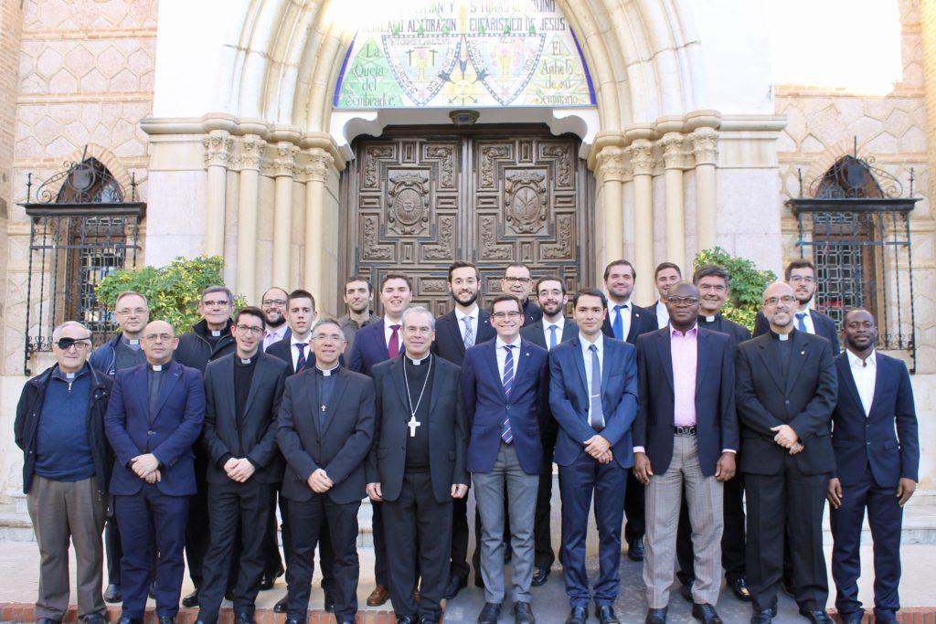 El obispo de Málaga a los seminaristas: «Hemos de aprender las lecciones que nos ofrece la vida»