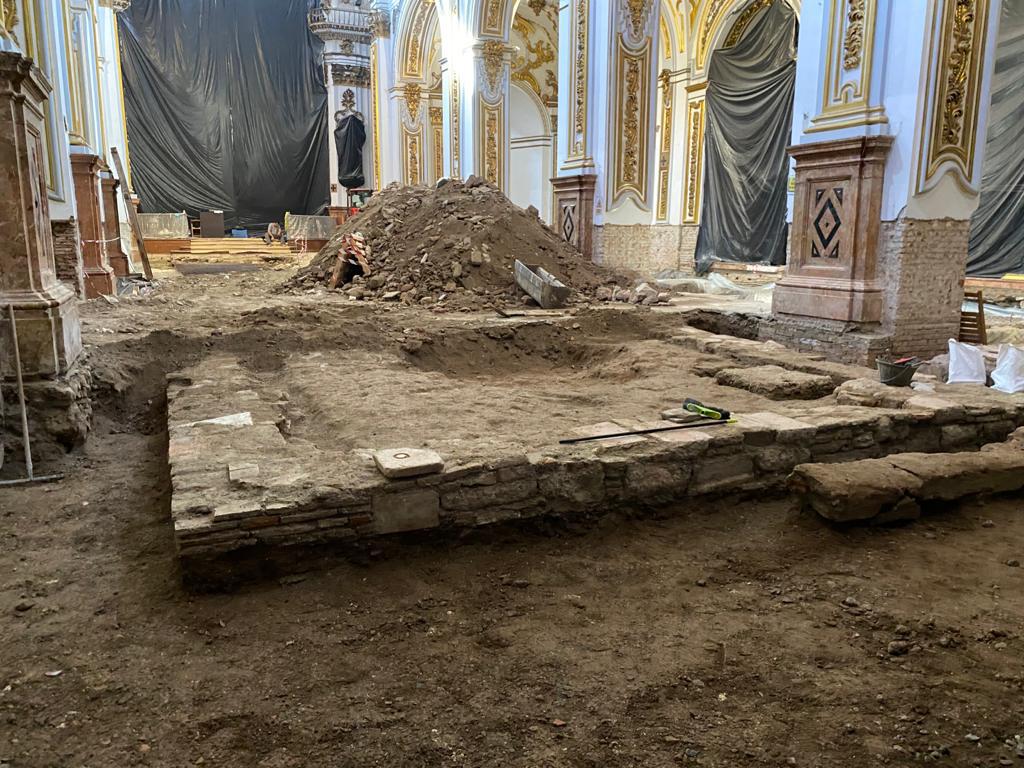 Templo parroquial de los Santos Mártires durante las obras efectuadas en 2020