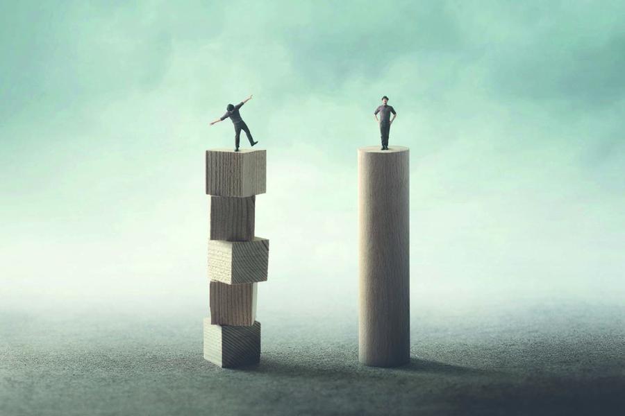 ALFONSO CRESPO. Contra incertidumbre, prudencia