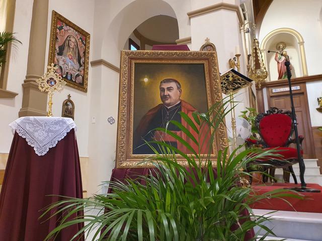 Cuadro y reliquia de San Manuel González en la parroquia de Algarrobo