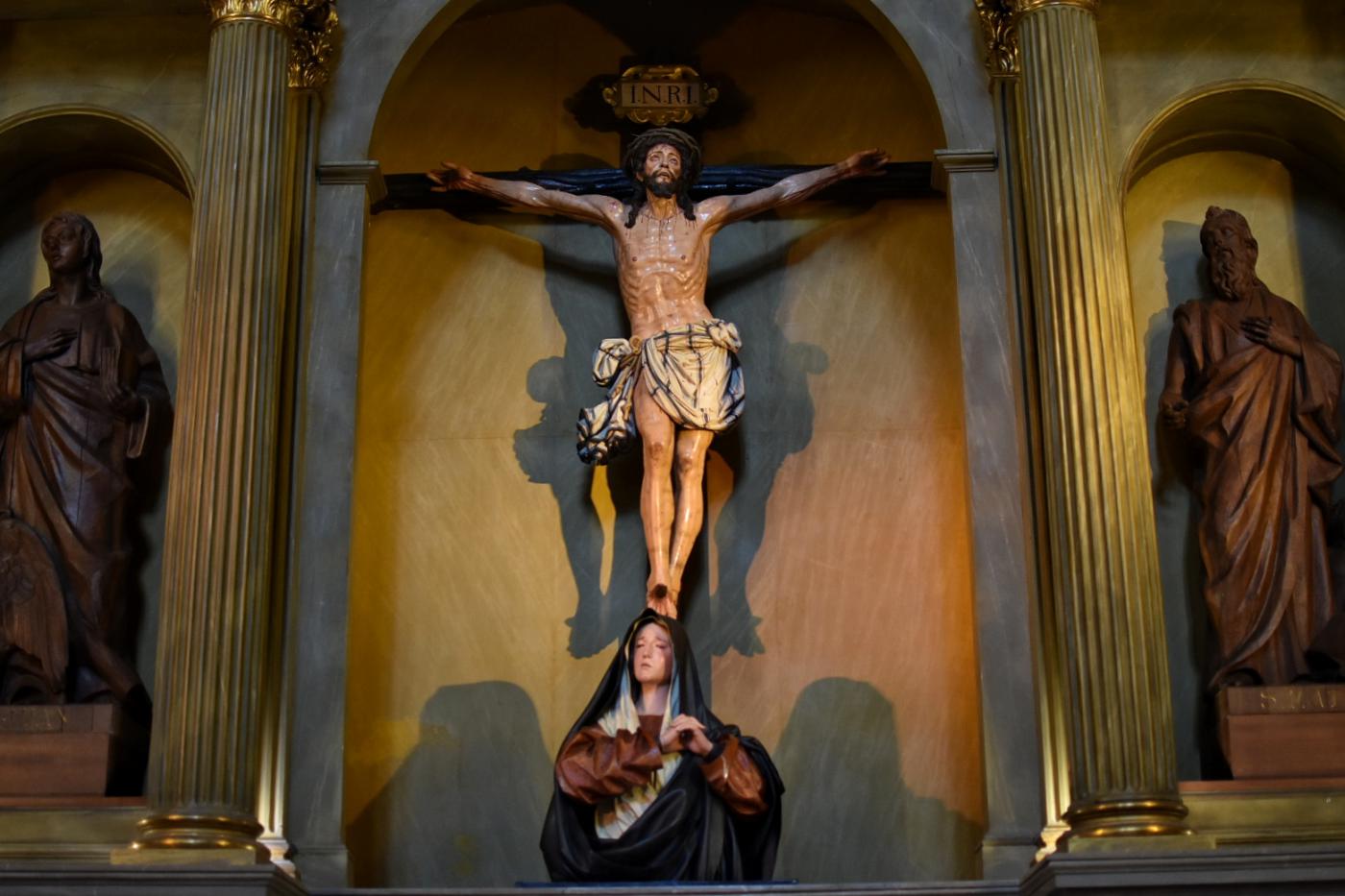 El Cristo de la Victoria regresa restaurado a la Catedral