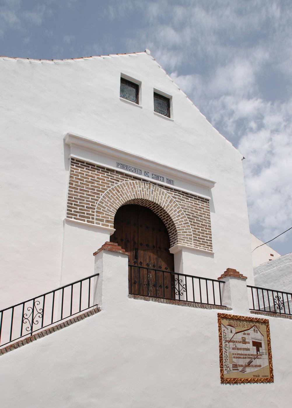 Parroquia de Santa Ana en Totalán