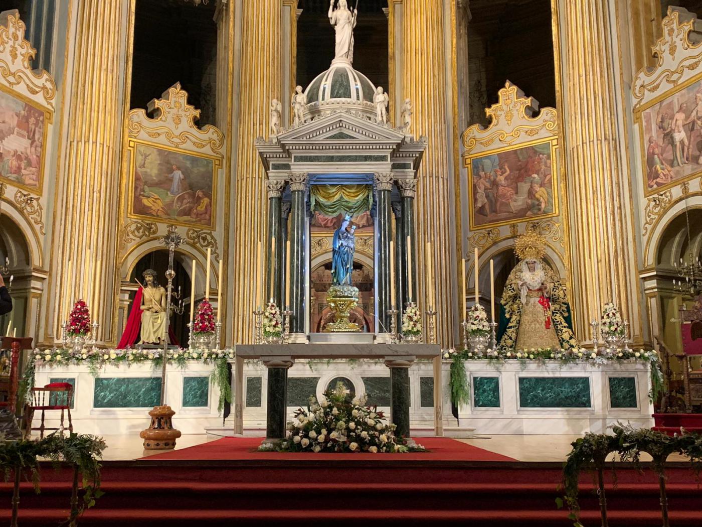 El Obispo preside la Misa por el 75 aniversario de la reorganización de la Cofradía de Estudiantes