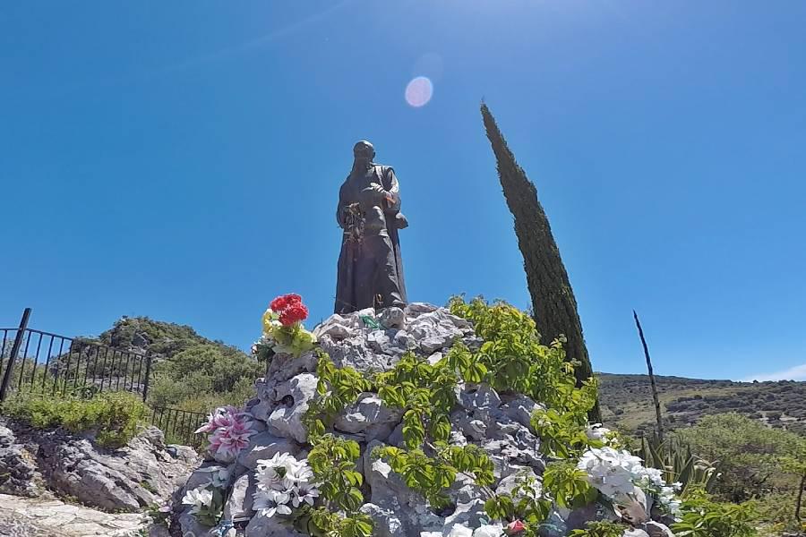 Alpandeire, el pueblo de un santo