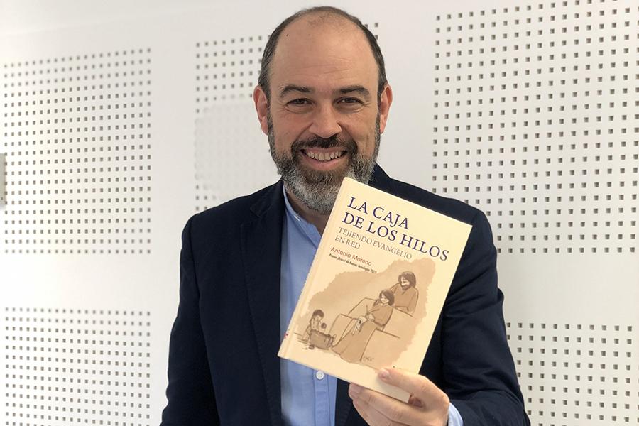 Esta tarde se presenta la Caja de los Hilos de Antonio Moreno