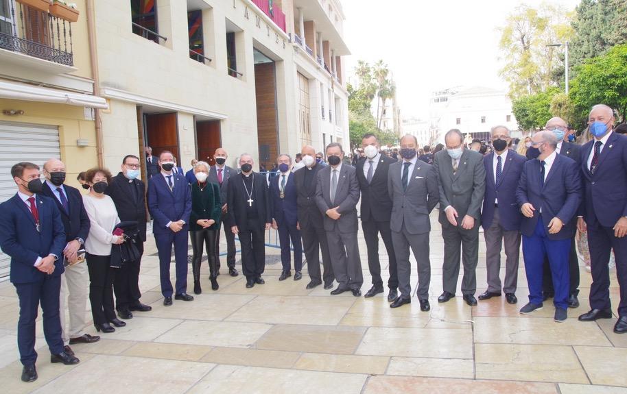 Saludo del Obispo a la Cofradía de los Estudiantes (Málaga)
