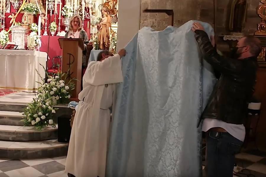 Presentación de la imagen en la Parroquia de la Encarnación de Álora