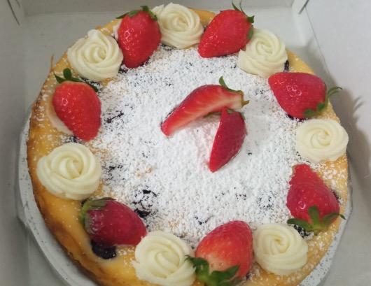 Jóvenes y monjas unidos por la repostería