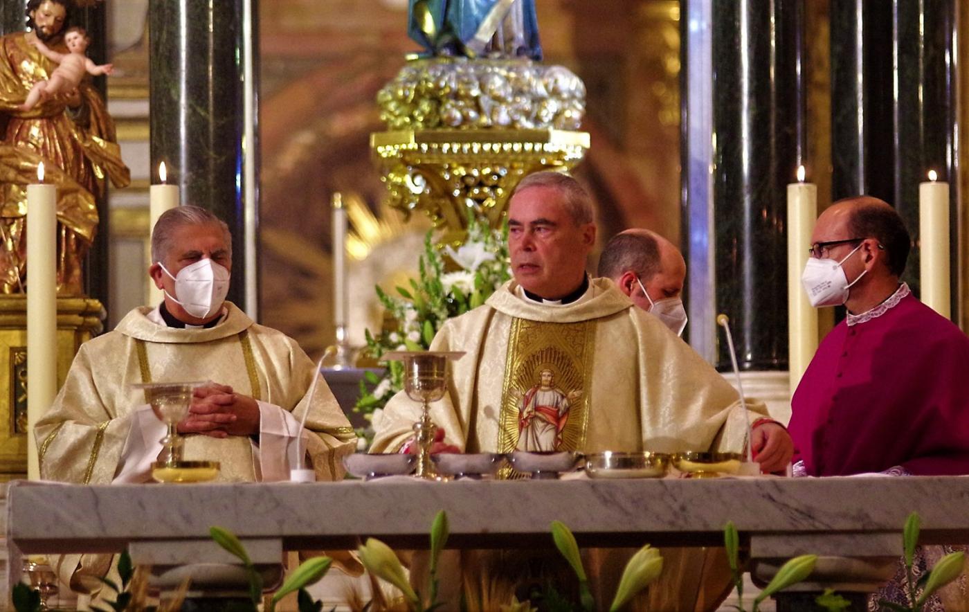 D. Jesús Catalá: «La Eucaristía es el verdadero alimento de los cristianos»