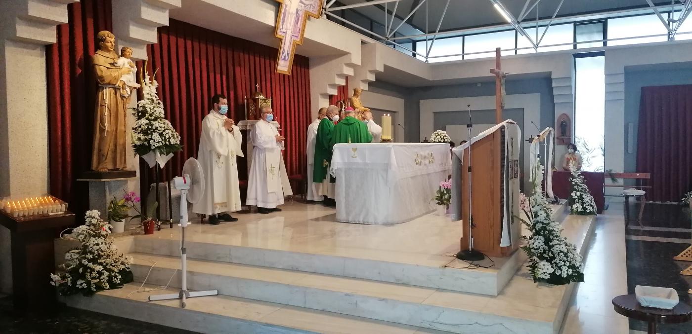 Visita Pastoral del Sr. Obispo a la parroquia de San Antonio de Padua, en Vélez-Málaga // A. REYES
