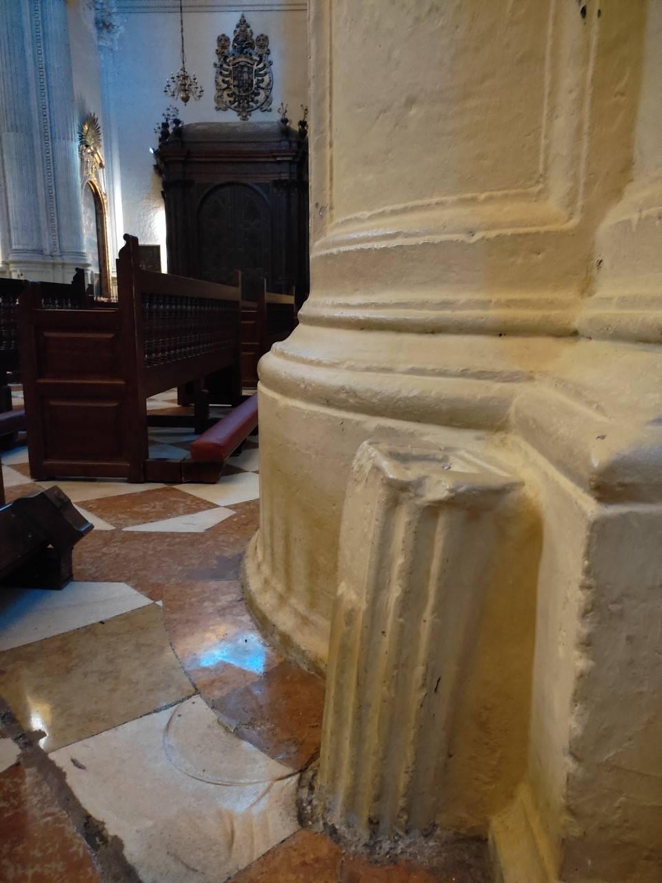 El asiento del perrero en la Catedral de Málaga