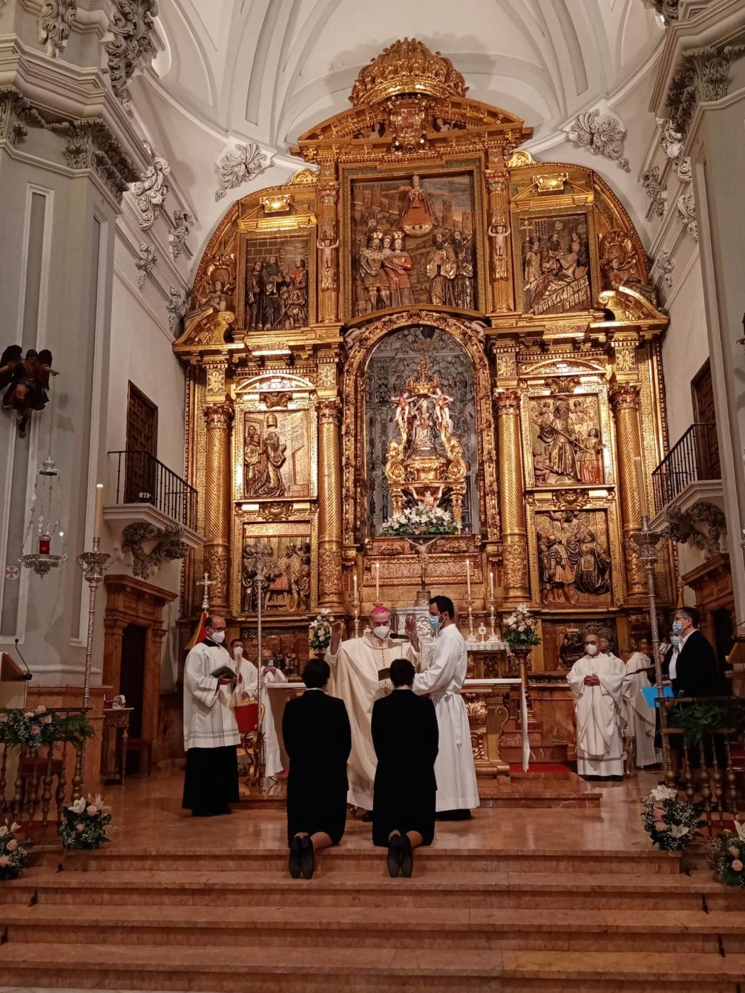 Momento de la celebración de los votos en el Santuario de la Victoria (Málaga)