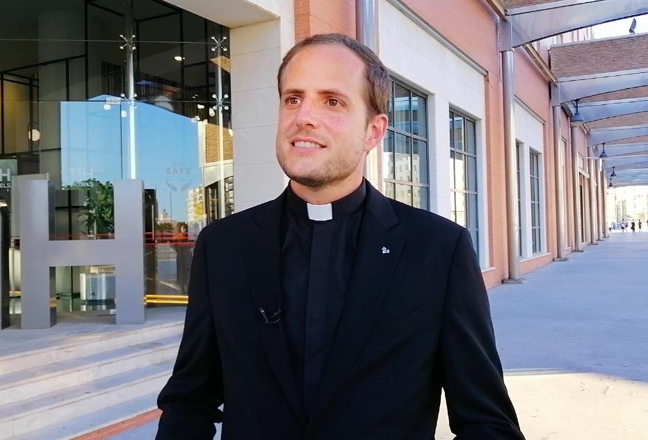 Dani Cuesta sj, jesuita y cofrade, en el Congreso Internacional