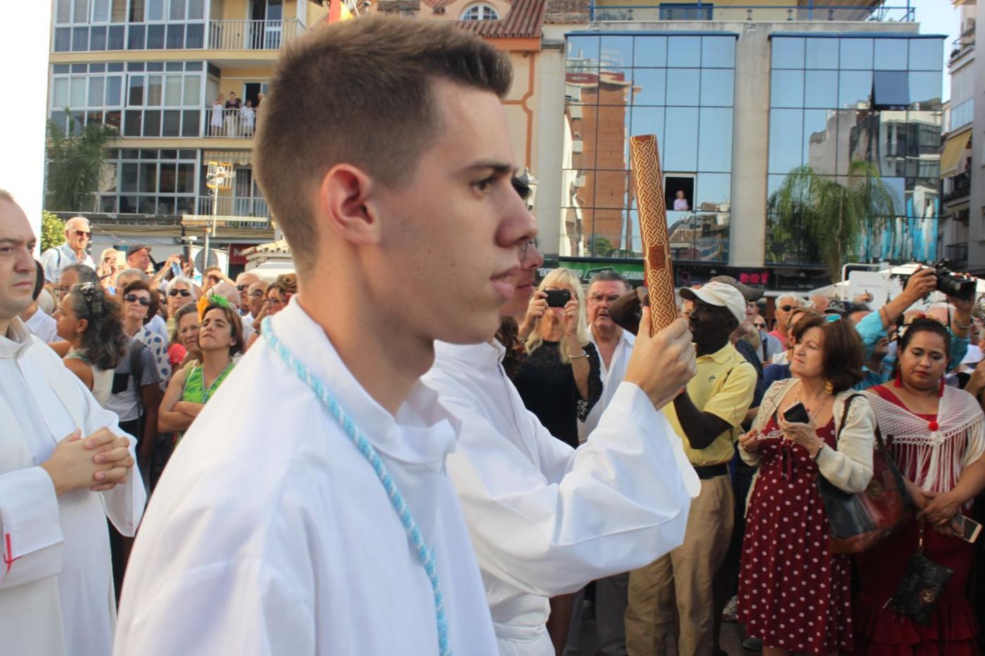 «Los jóvenes tenemos que descubrir el sentido de la oración del rosario»