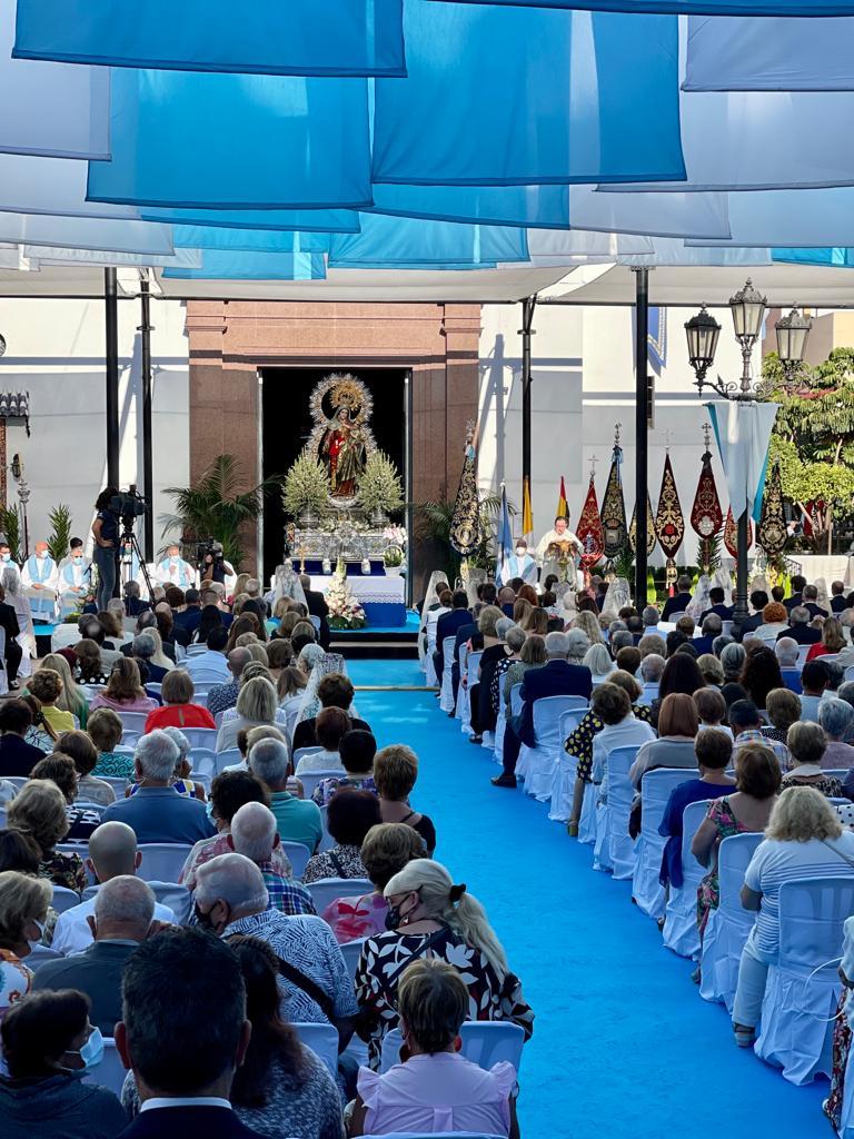 Misa en el día de Ntra. Sra. del Rosario, patrona de Fuengirola