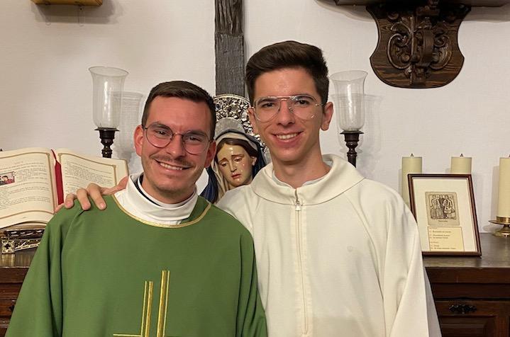 Juan Manuel y Cristian: «A través de las redes sociales, muchos jóvenes se han acercado a Jesús y a María»