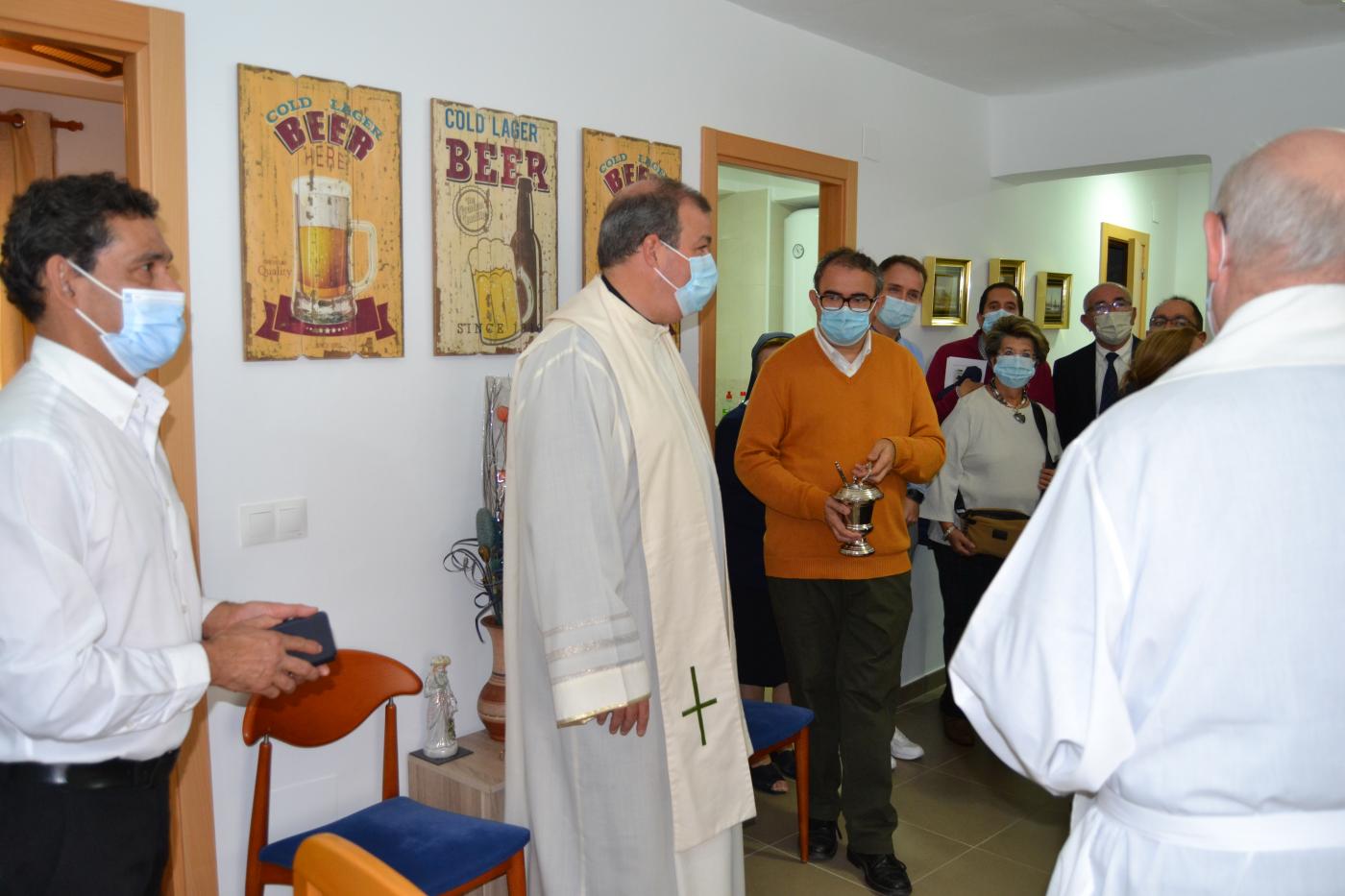 Bendición de las viviendas de integración social de Cáritas