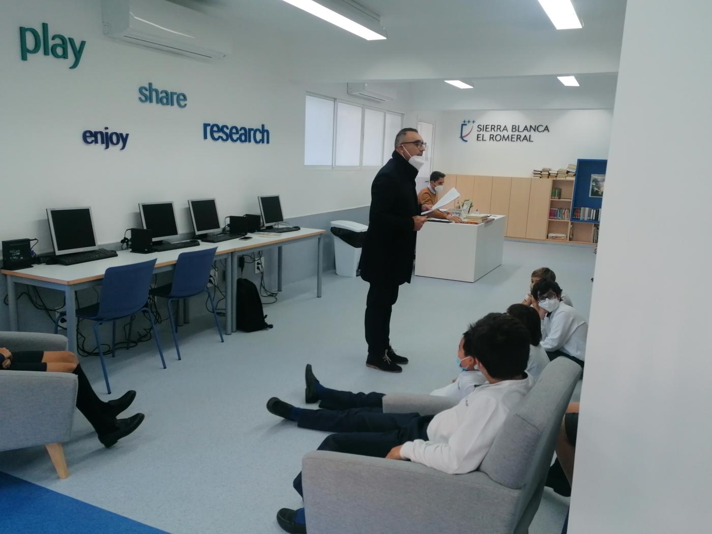 Alumnos de Sierra Blanca-El Romeral estudian las ONGs