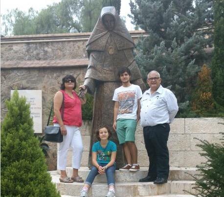 Nazario Guerrero: «Compusimos el himno a san José en familia»