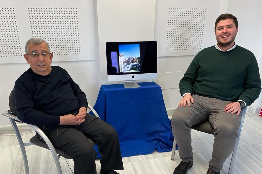 Francisco Villasclaras y Álvaro López Cardosa hablan de la vida de servicio del sacerdote