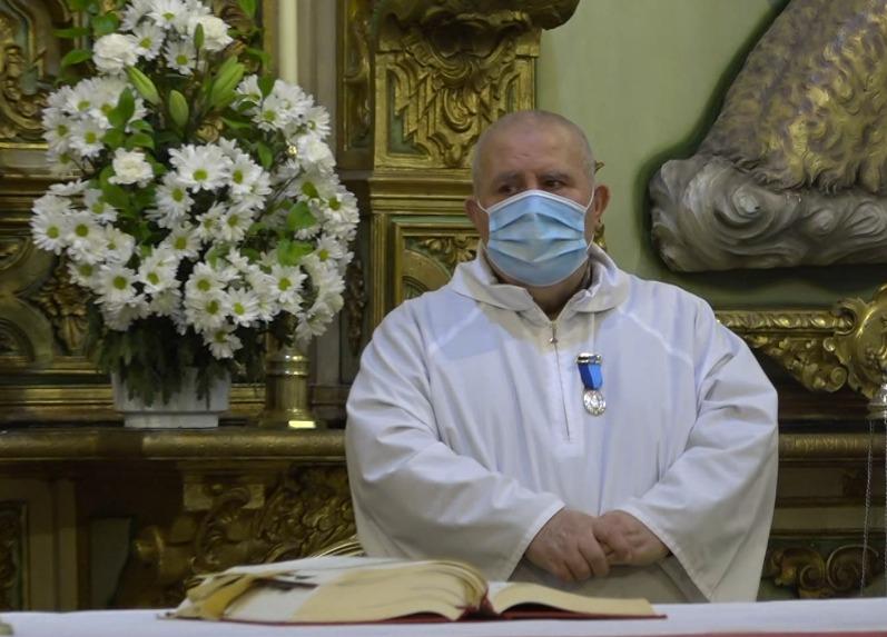 Entrega de la Medalla Pro Ecclesia Malacitana a Manuel Soriano, en Alameda