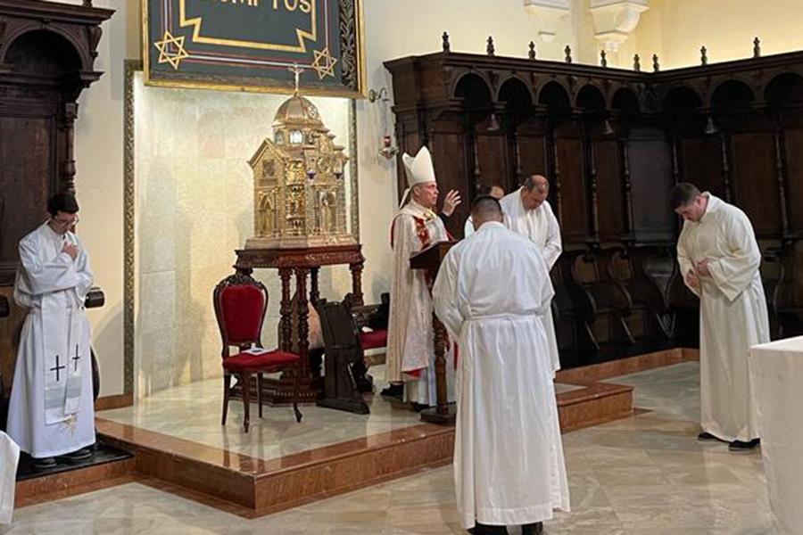 Rito de Admisión a Órdenes de Álvaro López y Daniel Gutiérrez, en la Capilla del Buen Pastor del seminario // E. LLAMAS