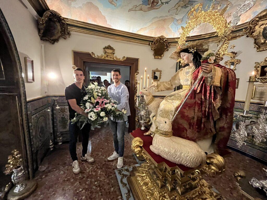 Ofrenda del Club Deportivo UMA a la Patrona del Deporte, la Divina Pastora de las Almas