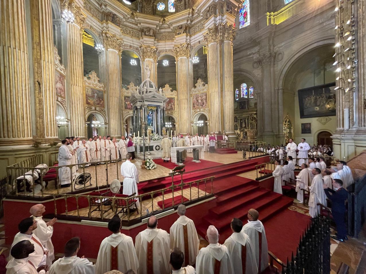 Ordenación de cinco nuevos sacerdotes // E. LLAMAS