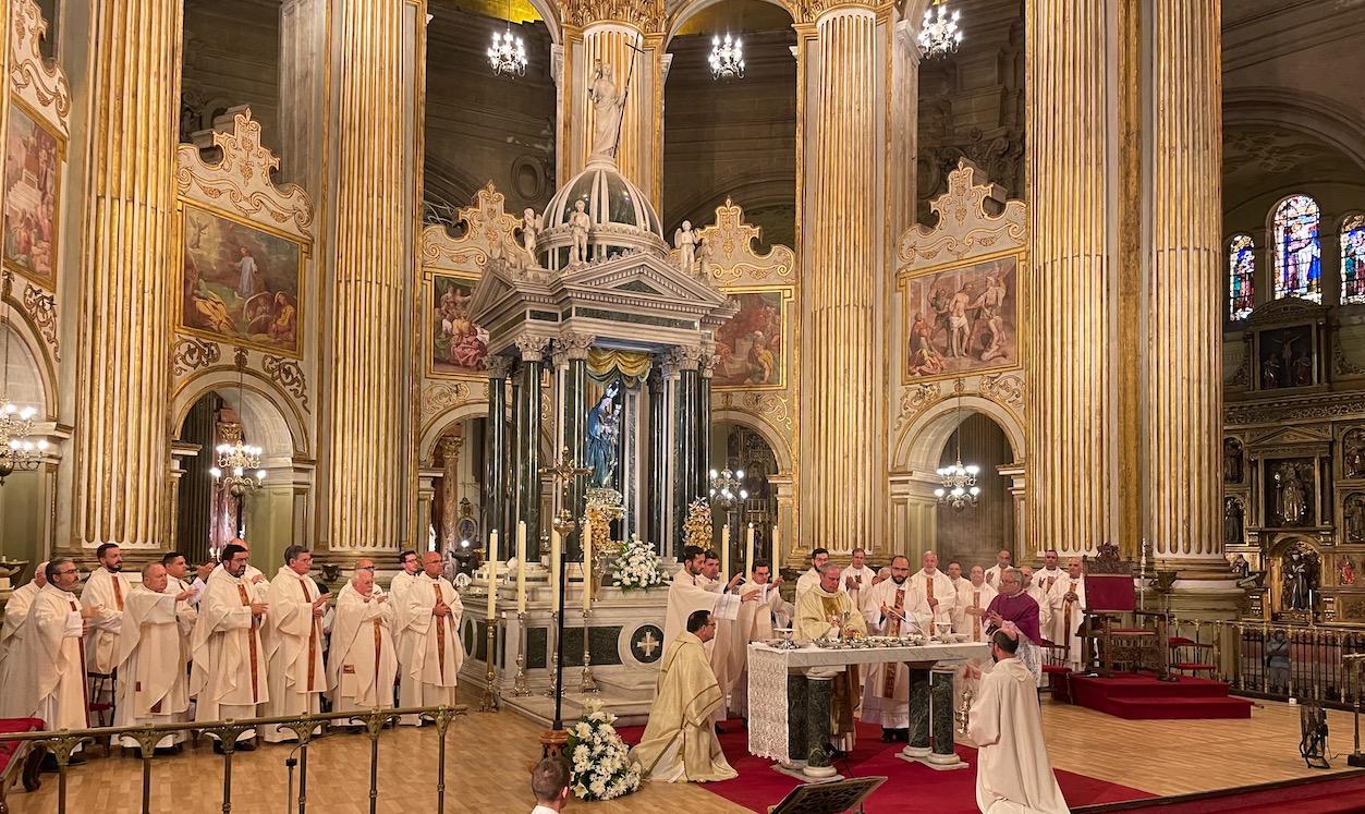 Ordenación de cinco nuevos sacerdotes // E. LLAMAS