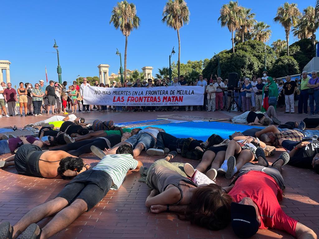 Cerca de 800 personas se manifiestan en Málaga por lo ocurrido en Melilla